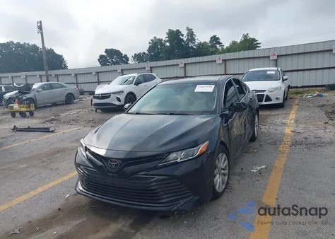 2018 Toyota Camry Le z USA, uszkodzony, nr VIN 4T1B11HK6JU151528